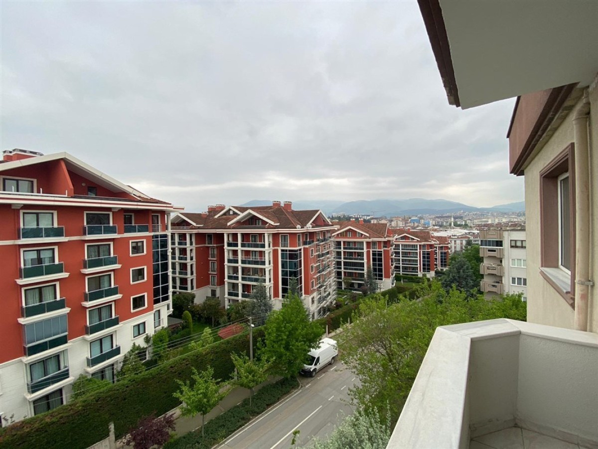 BURSA NİLÜFER İHSANİYE TUNA CAD. SATILIK 5.KAT 3+1 MANZARALI DAİRE 4.400.000 TL